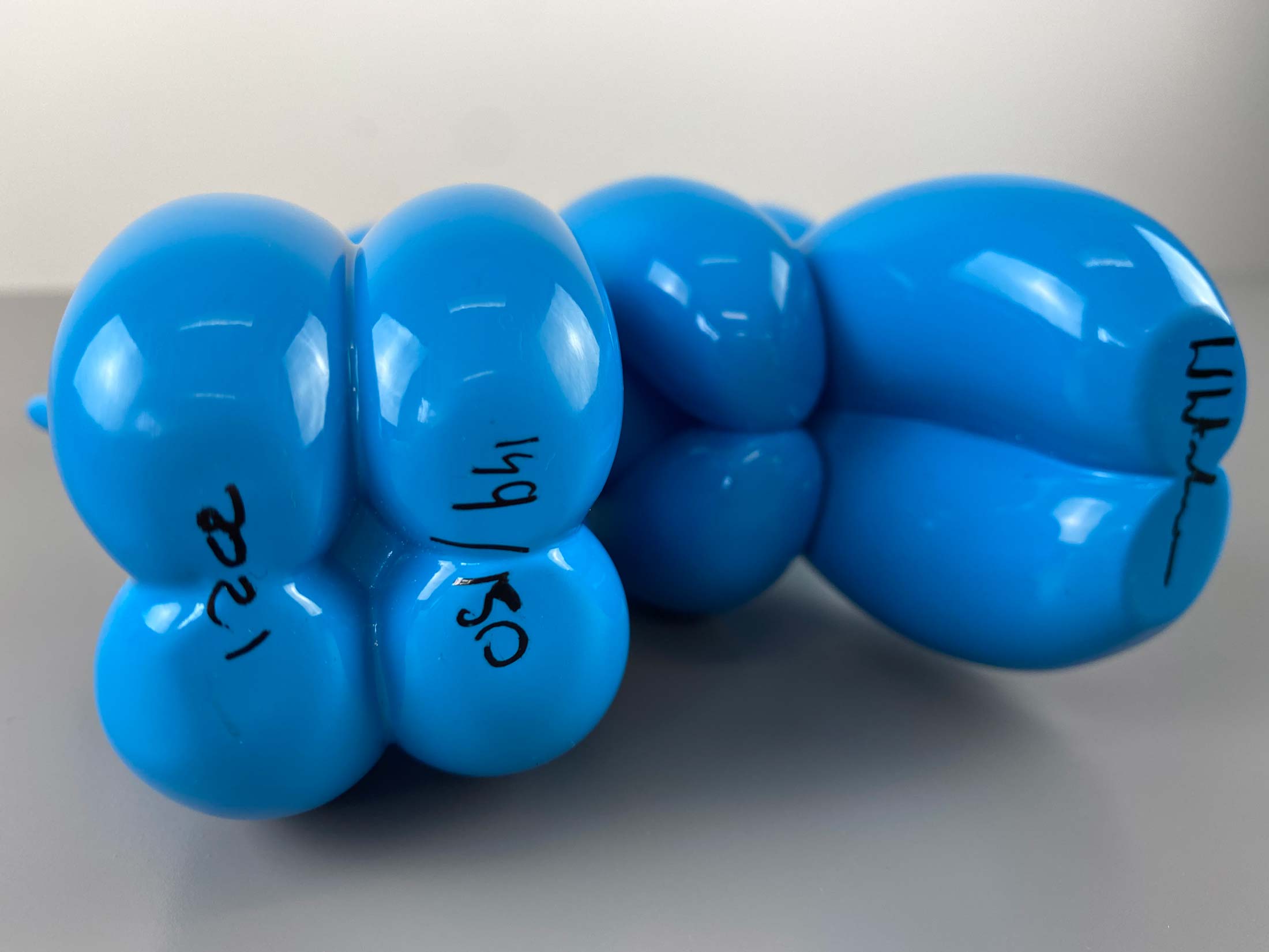 Humpek Mini Balloon Dog Sculpture (Blue), 2021 Enlarged