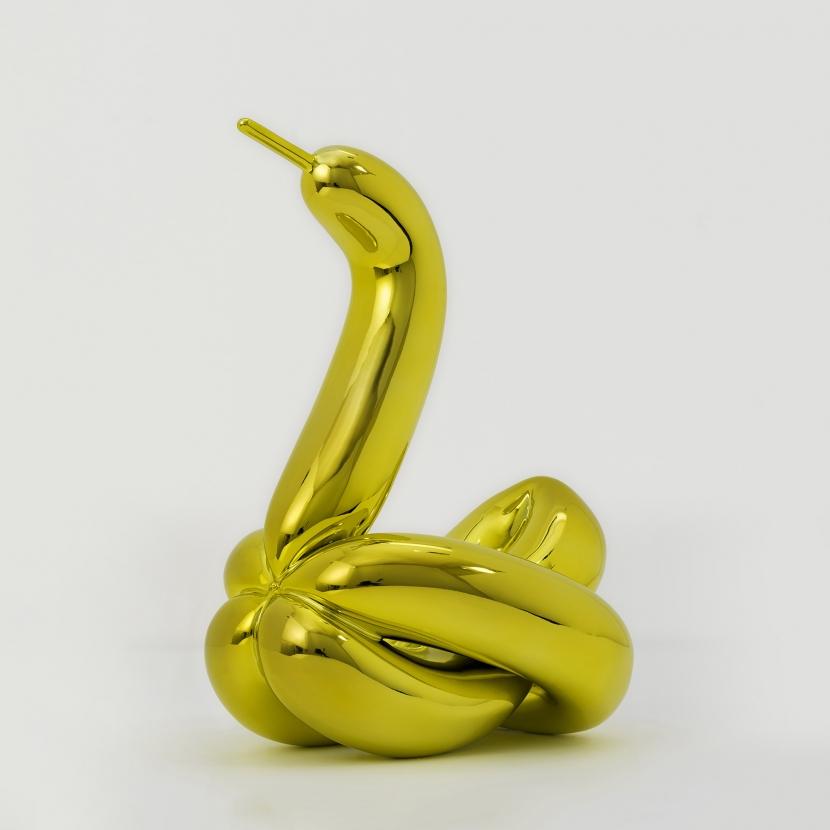 Balloon Swan (Yellow), 2017 Enlarged
