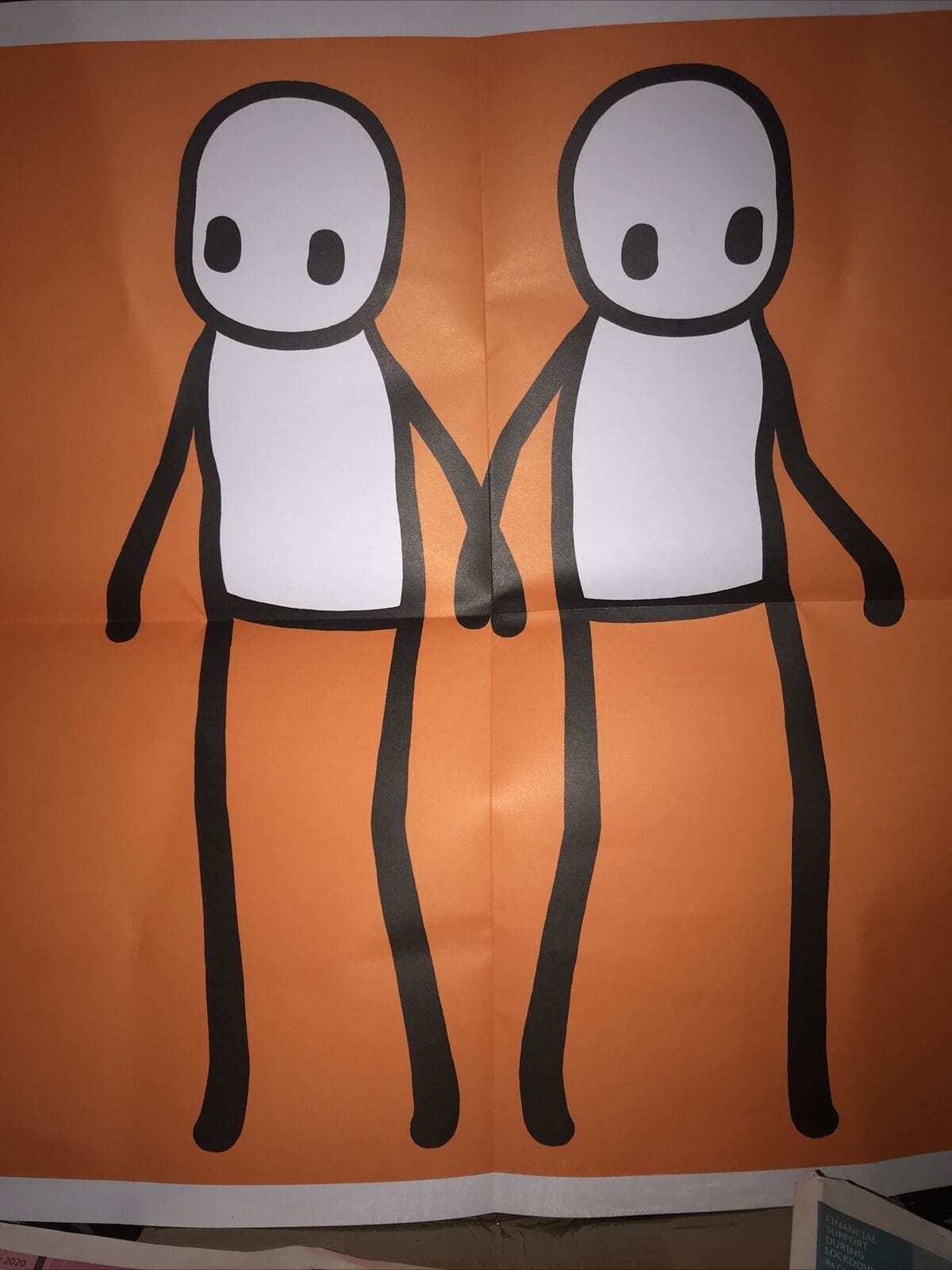 Holding hands (orange) Enlarged